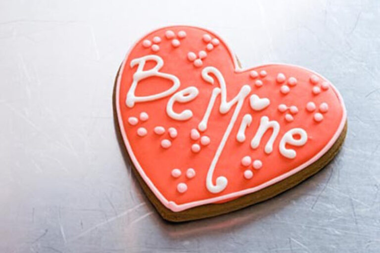 Pipe Inscription Baking How To Pipe Icing and Decorate Cookies | Baking Tips | Betty Crocker AU