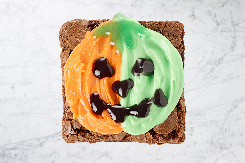 Pumpkin brownie in two colors